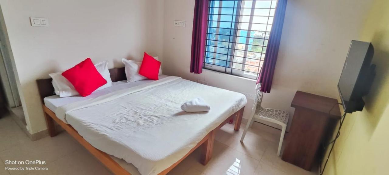 The Bliss Inn Bangalore Exteriör bild